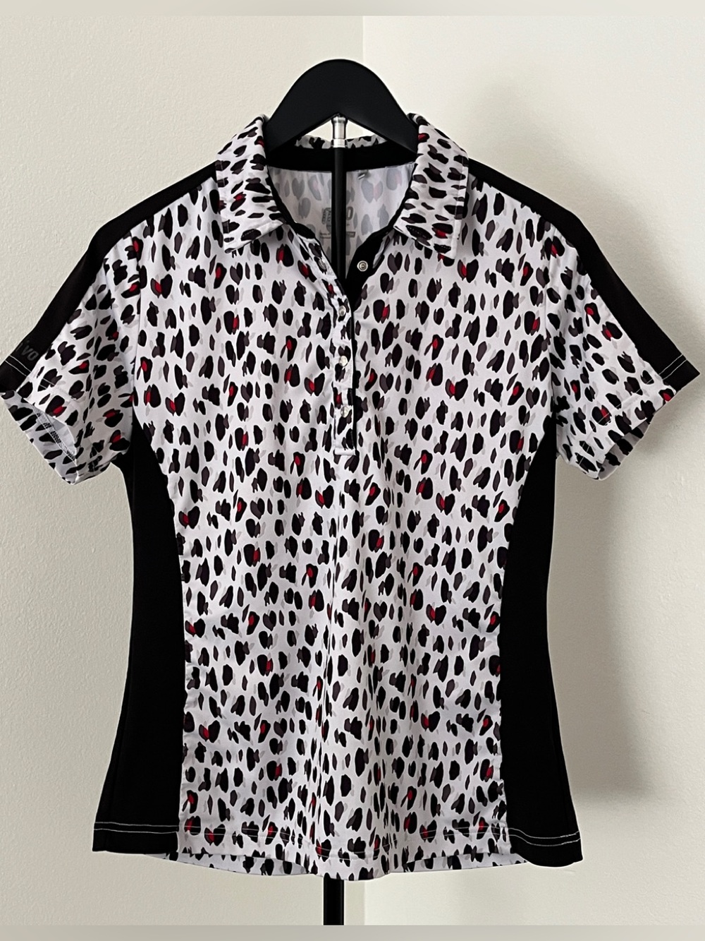 🏌️‍♀️ Nivo Women’s Animal Print Golf Polo | Sporty + Flattering | Medium